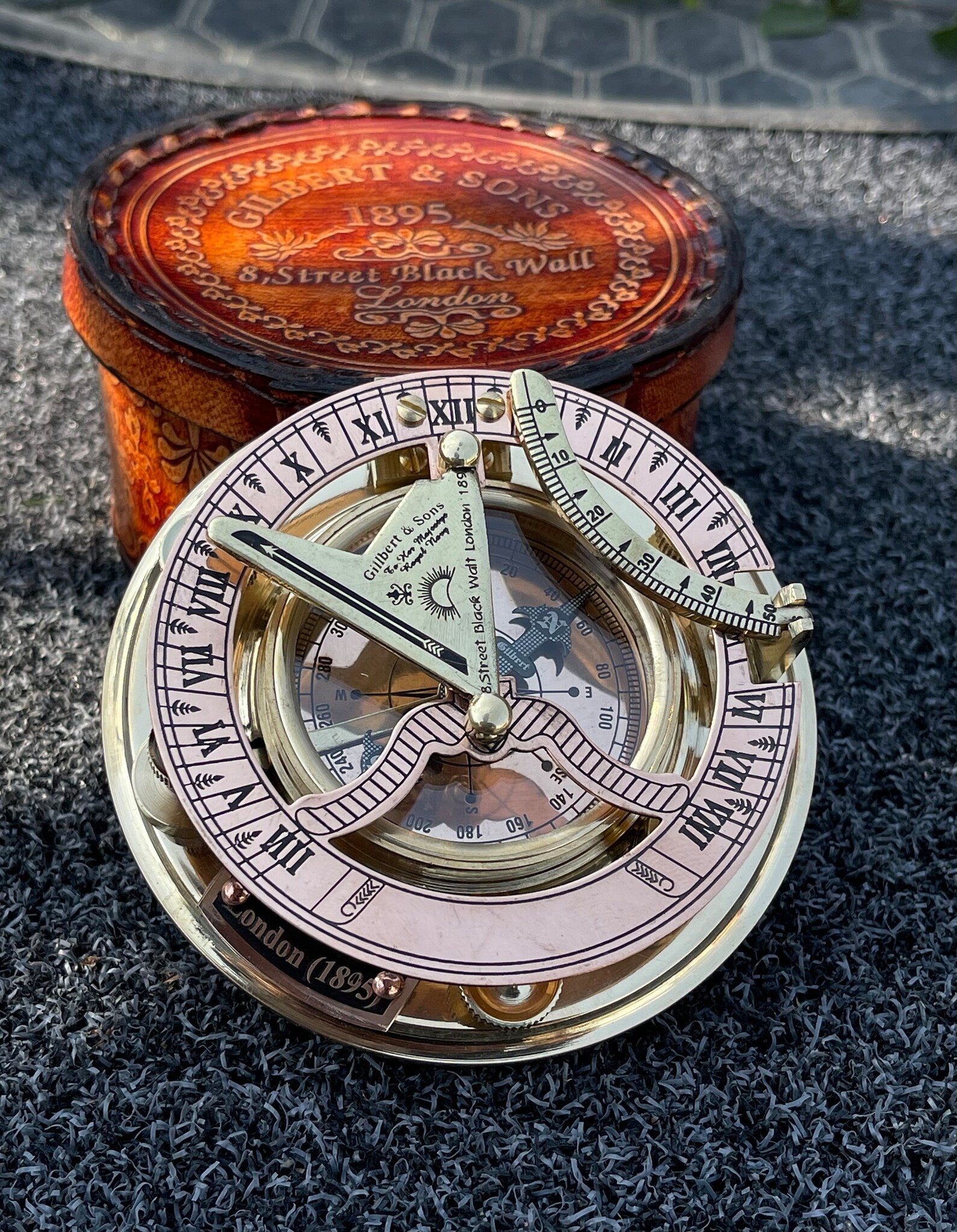 Personalized / Customized Sundial Compass, Engraved Working Compass, Christmas Gifts, Anniversary Gift, Compass For Husband, Valentines Day Gift, Couples