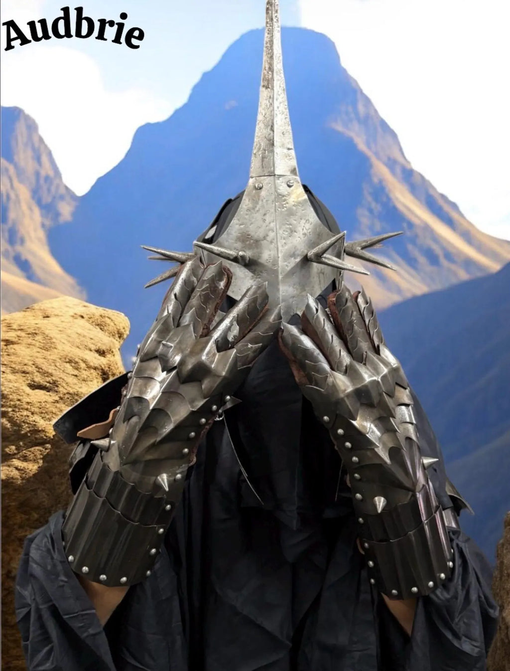 Handmade Spiked Fantasy Dark Knight Armor Set | Helmet, Gauntlets & Pauldrons | Medieval Cosplay Costume | LARP | Collectors Armor