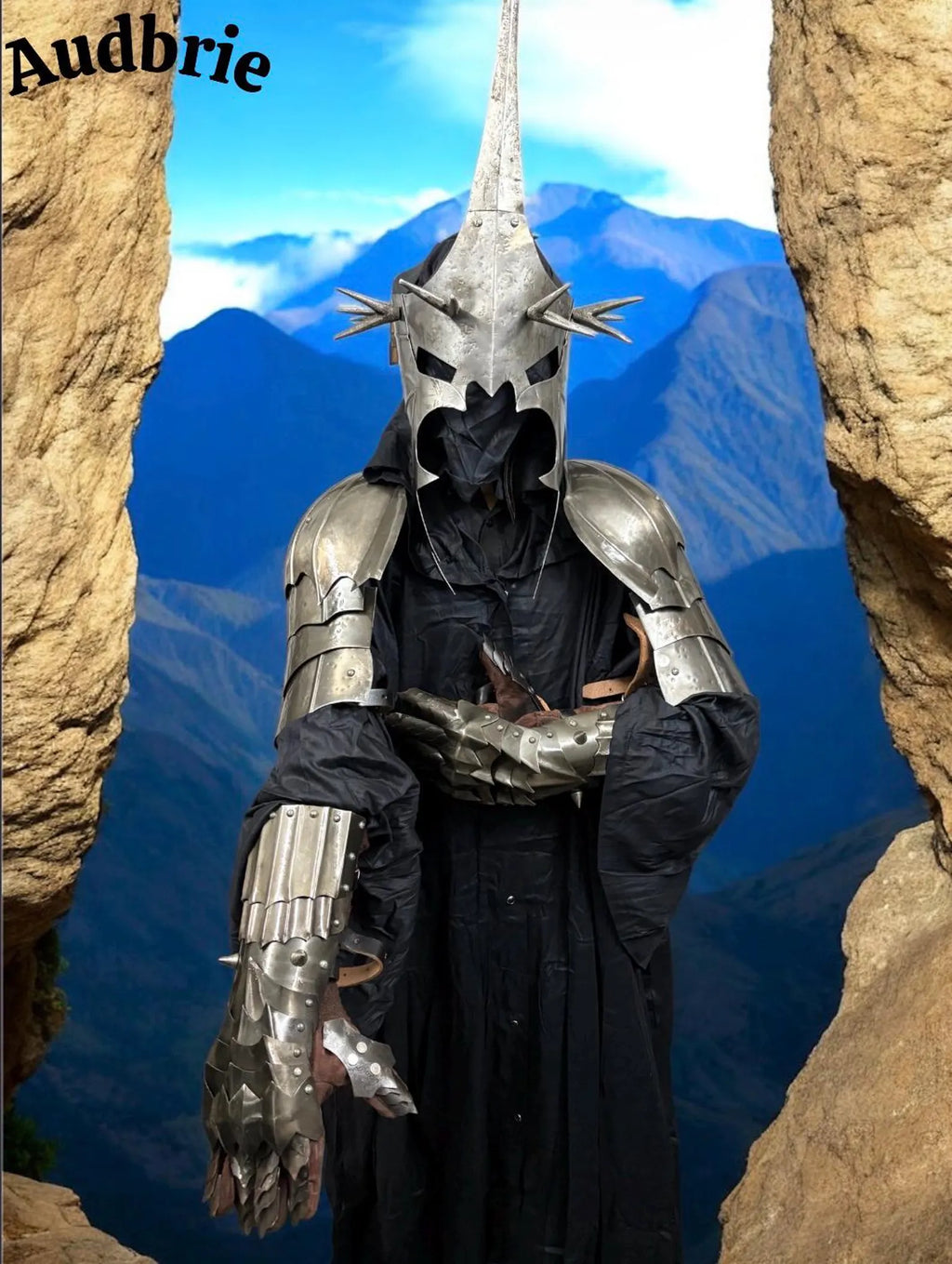 Handmade Spiked Fantasy Dark Knight Armor Set | Helmet, Gauntlets & Pauldrons | Medieval Cosplay Costume | LARP | Collectors Armor