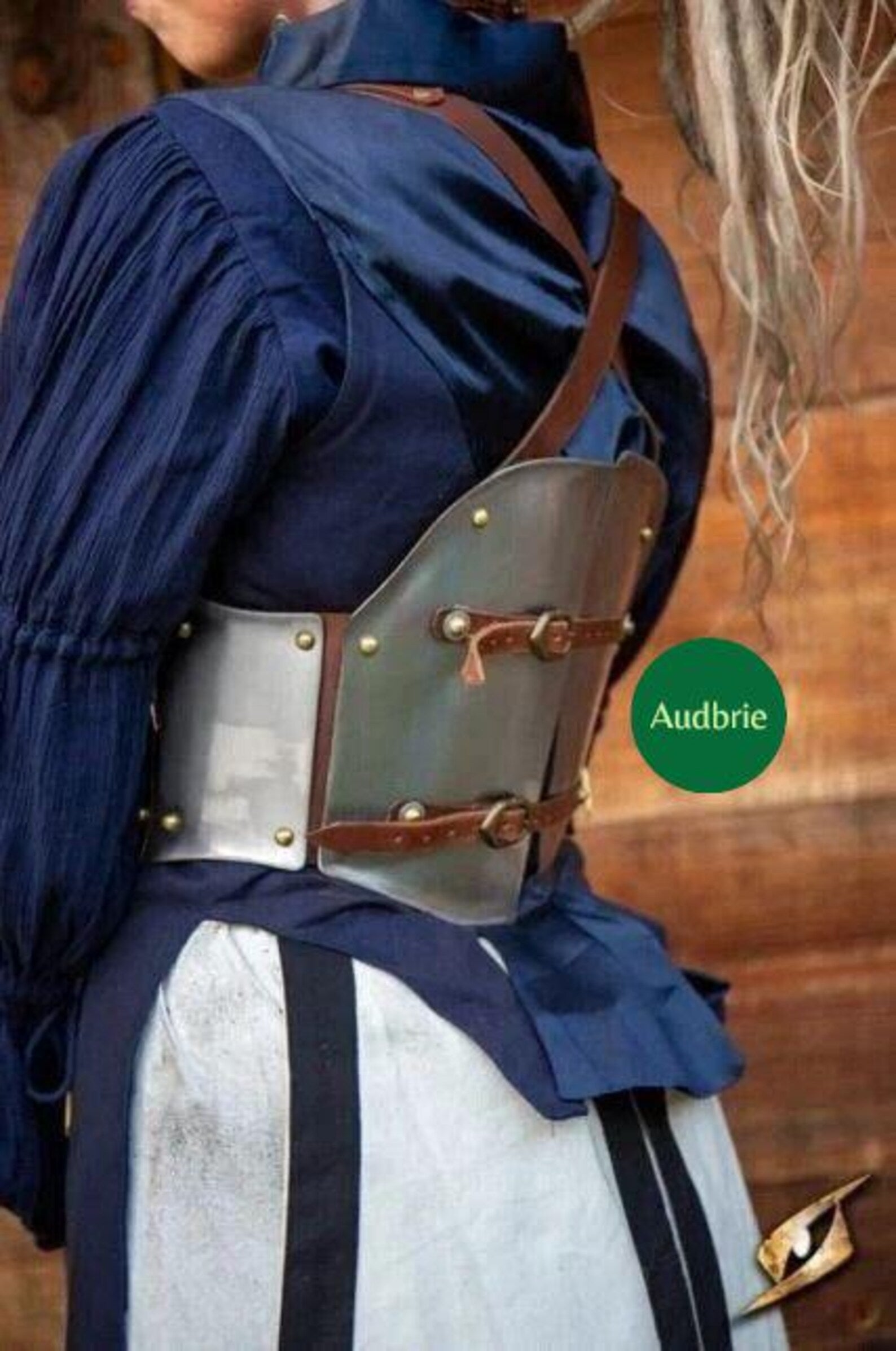 Brave Lady Knight Armor, Breast Armor, Medieval Fantasy Costume for Cosplay & LARP Events