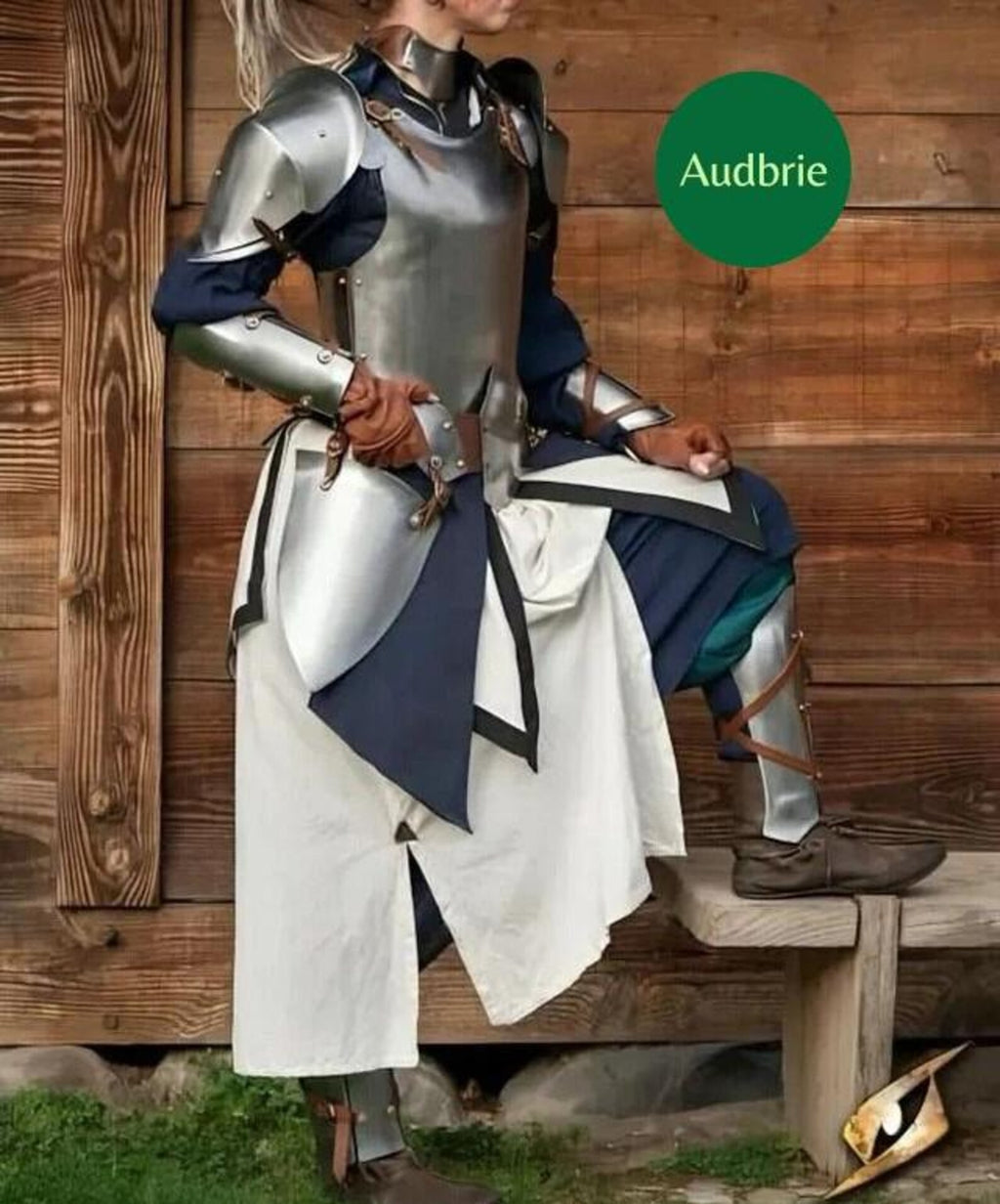 Brave Lady Knight Armor, Breast Armor, Medieval Fantasy Costume for Cosplay & LARP Events