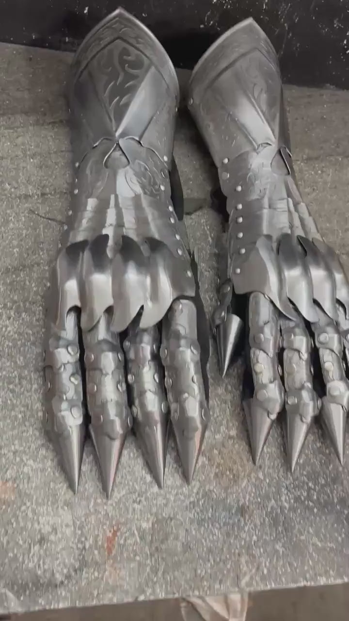 Medieval Nazgul Etching Gloves Set Medieval Knight Gothic Gauntlet Gloves Pair Best Halloween Costume Role Play & Cosplay.
