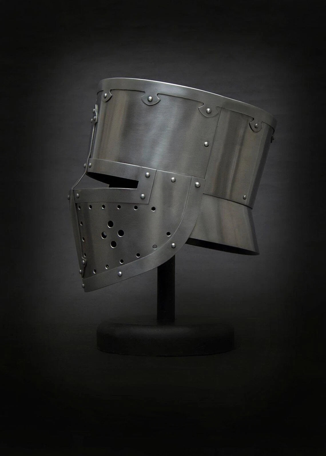 Medieval Crusader Great Helm made of 18GA steel – Handmade full-face knight helmet for LARP, cosplay, and collectible medieval display